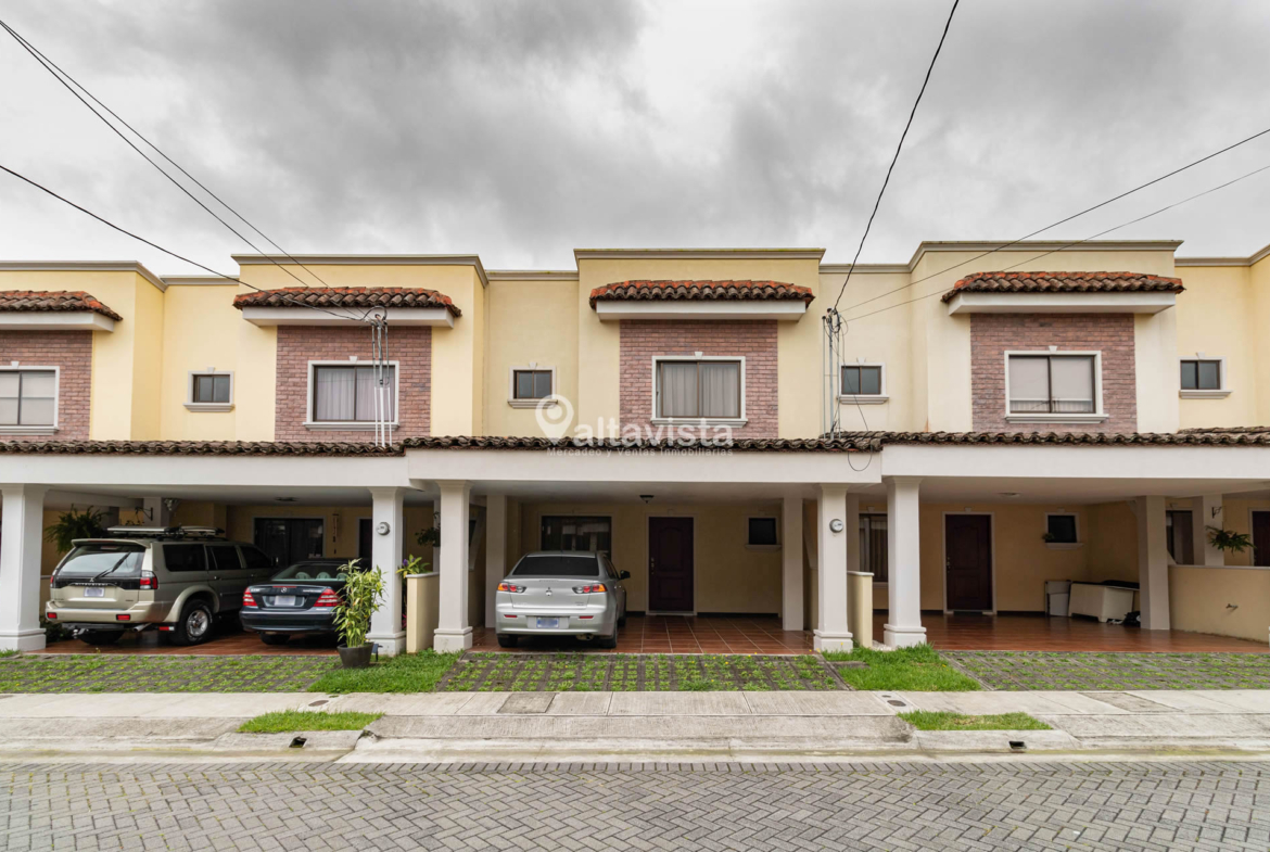 Condominio Hacienda Sacramento Venta de Casa