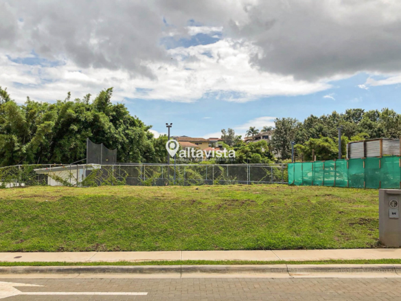 Lotes en Condominio 221 Curridabat