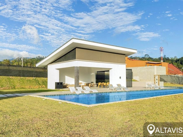 Venta de lote Hacienda Peraz