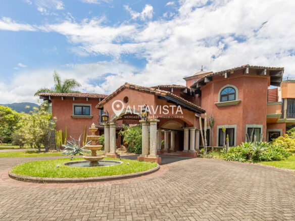 Casa en Alquiler Bosques del Río