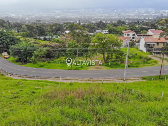 Lote en San Antonio Escazú