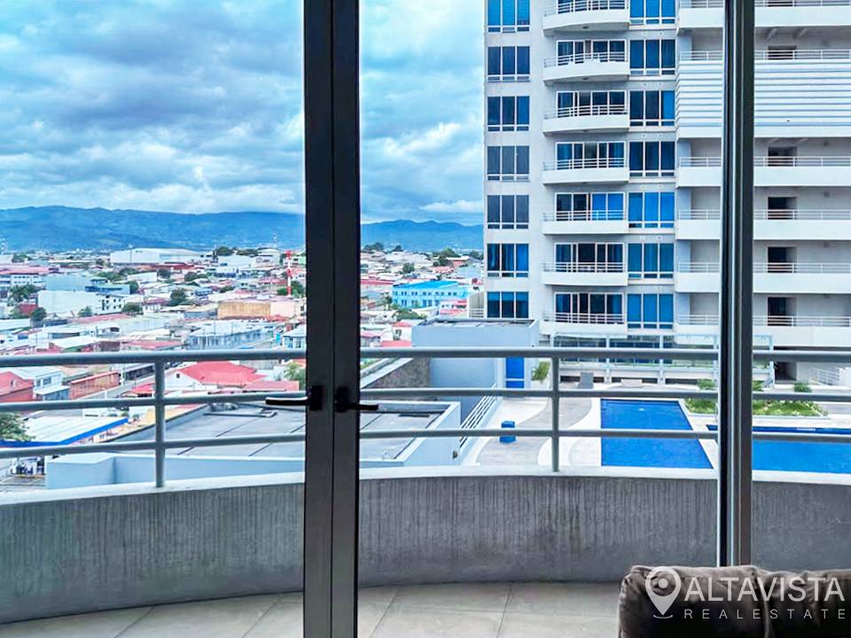 Alquiler Apartamento en torre Paseo Colon
