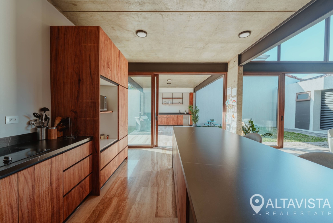 Alquiler de Casa en vía ciprés