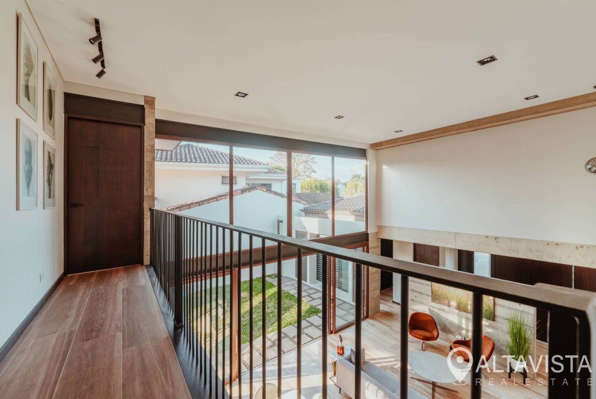 Alquiler de Casa en vía ciprés