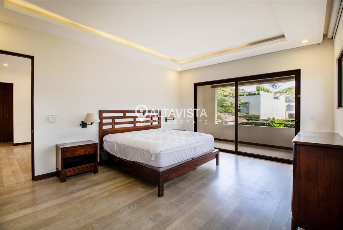 Condominio NYA Lindora