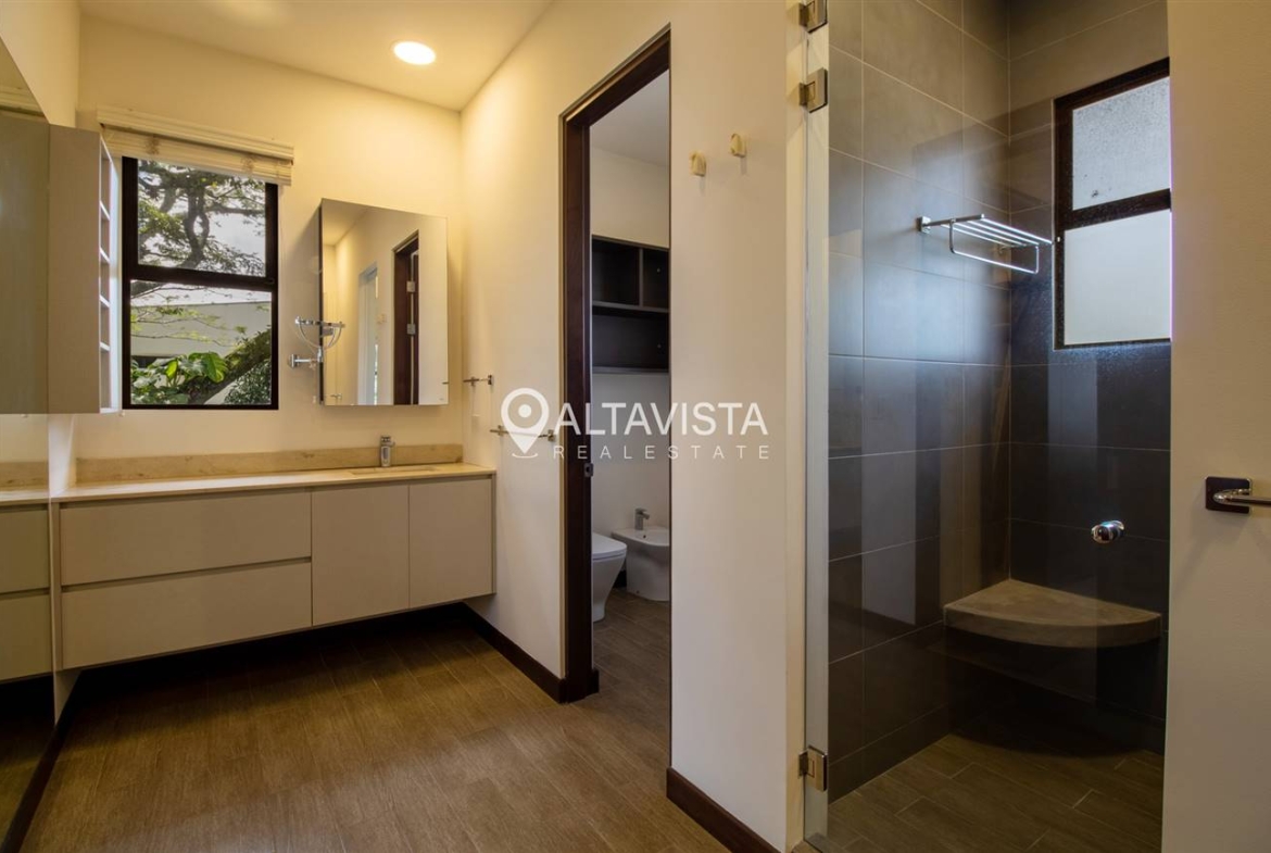 Condominio NYA Lindora