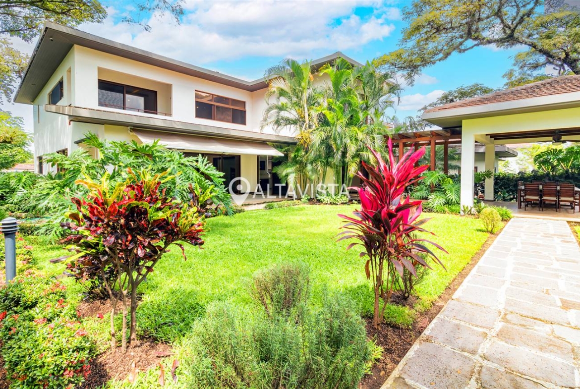 Condominio NYA Lindora