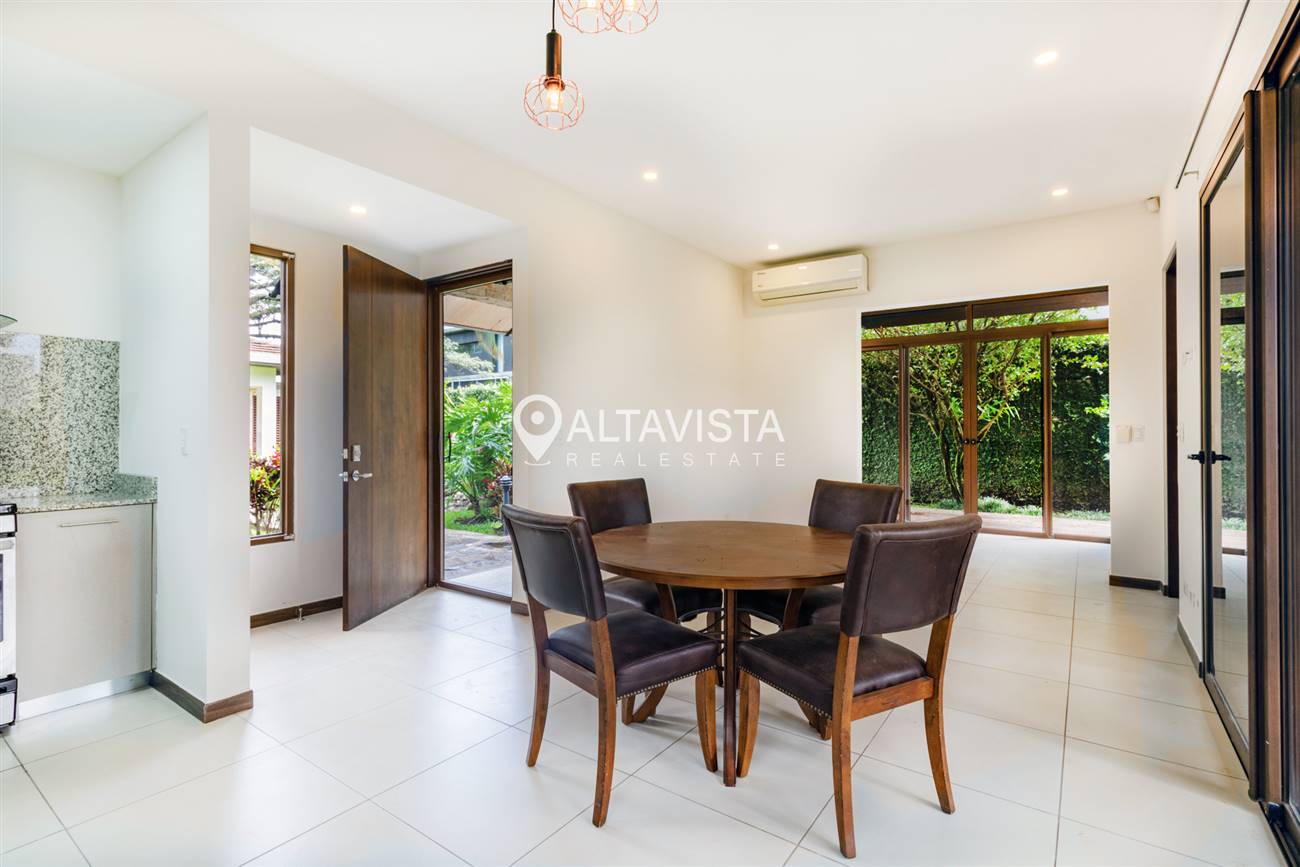 Condominio NYA Lindora