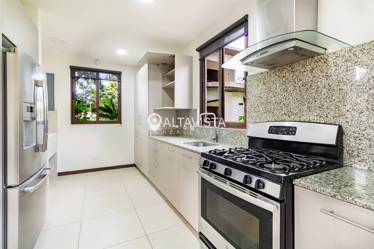 Condominio NYA Lindora