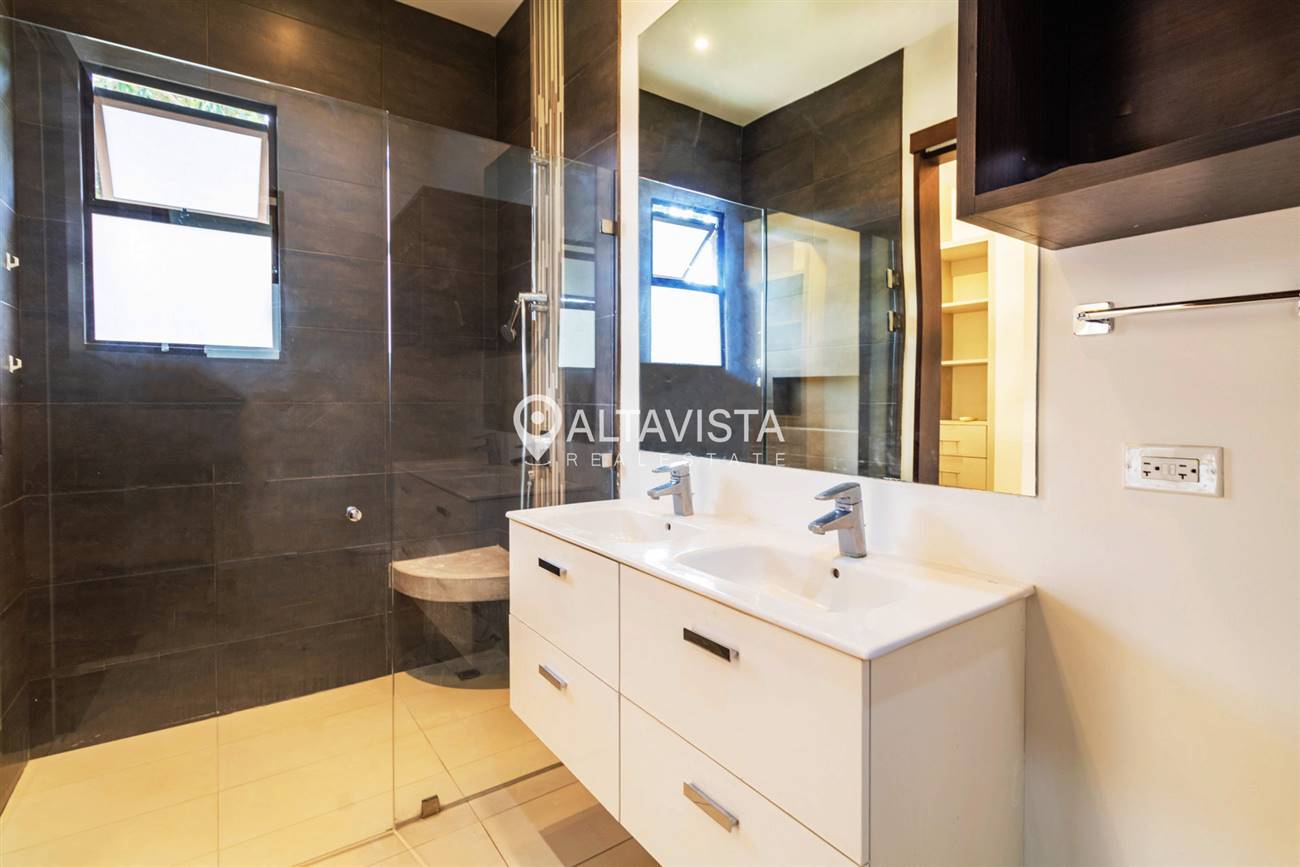 Condominio NYA Lindora