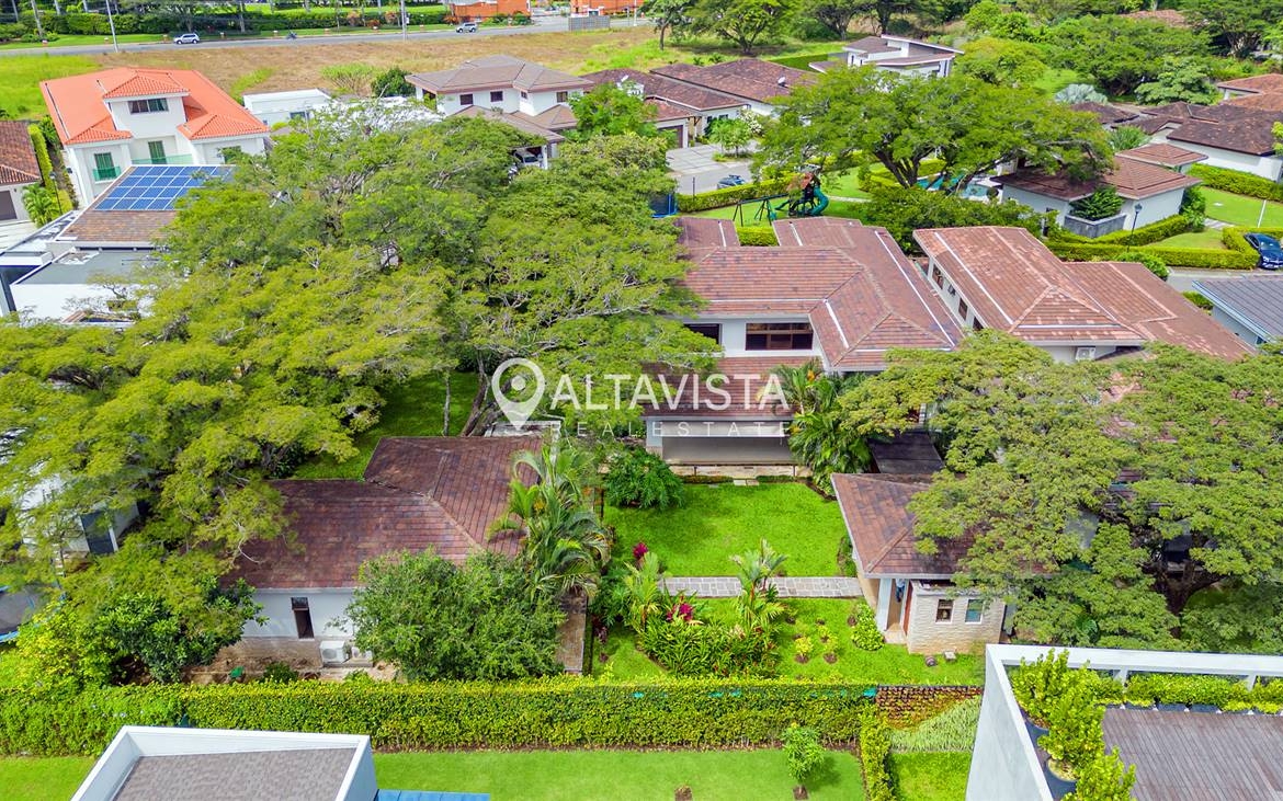 Condominio NYA Lindora