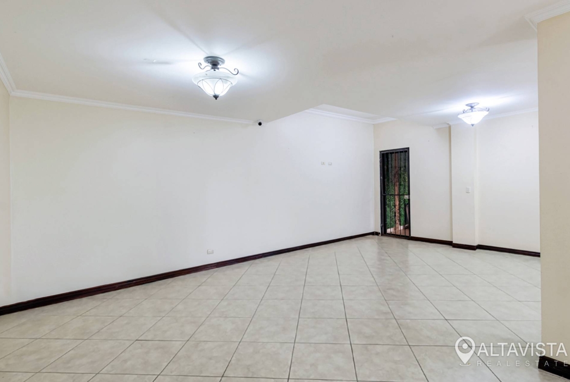 Condominio en Pinares de Curridabat