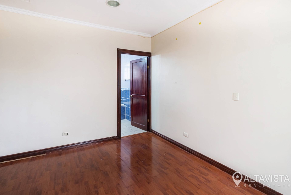 Condominio en Pinares de Curridabat