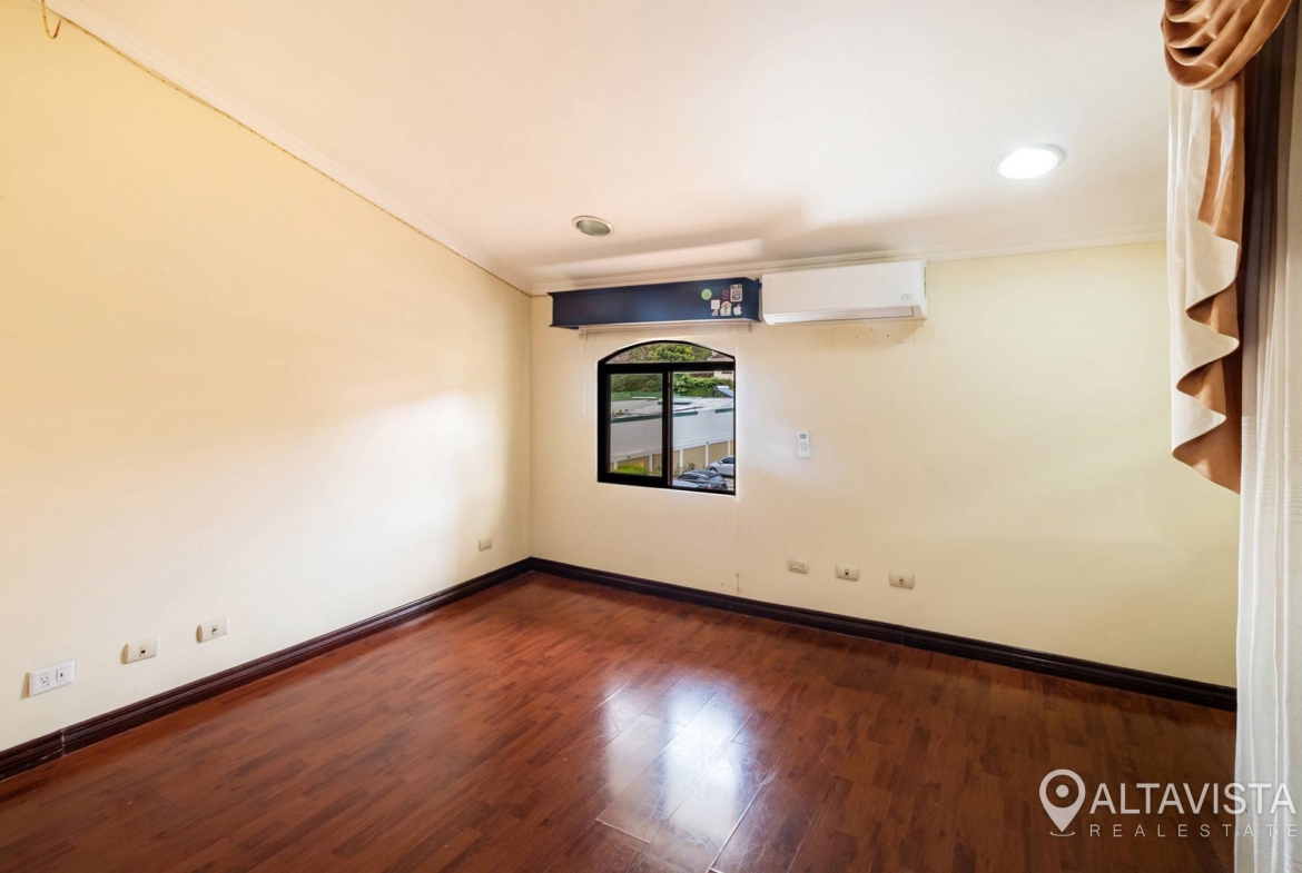 Condominio en Pinares de Curridabat