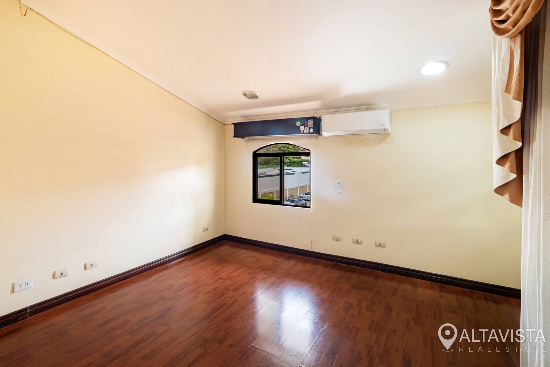 Condominio en Pinares de Curridabat