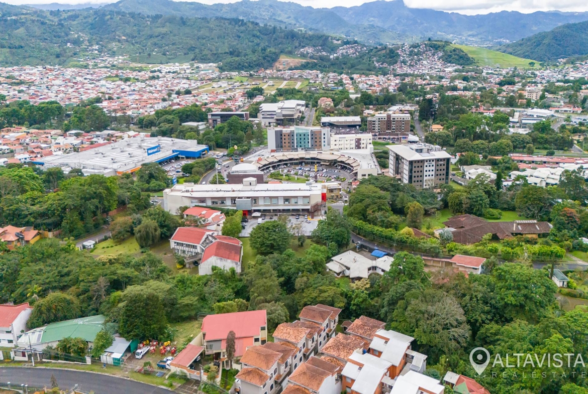 Condominio en Pinares de Curridabat