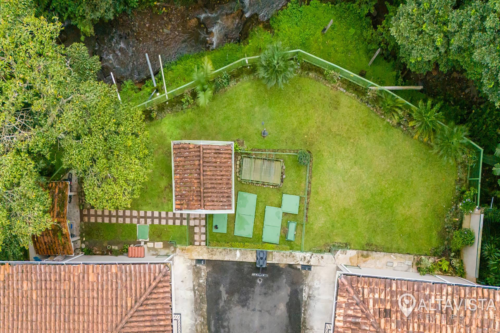 Condominio en Pinares de Curridabat