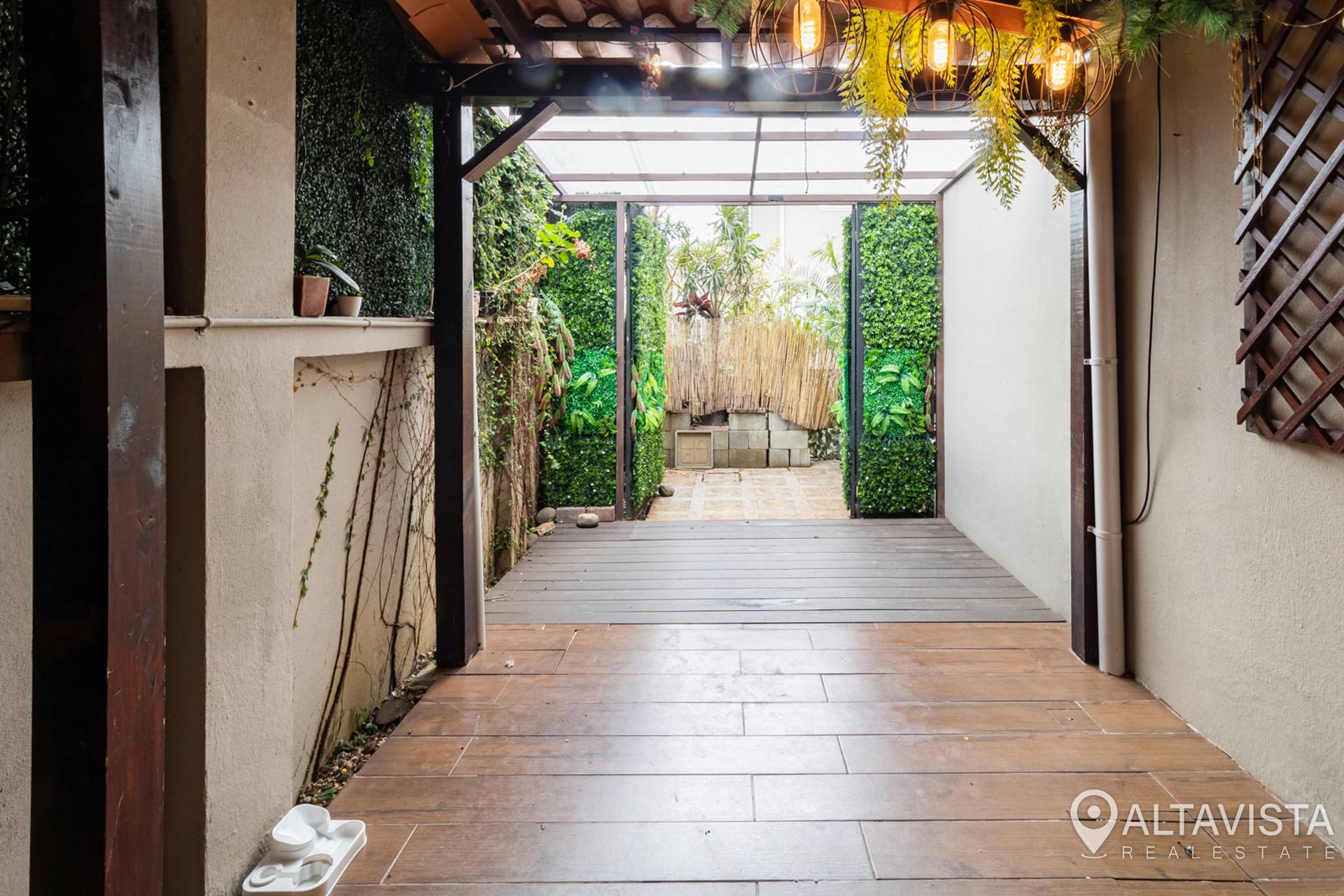 Condominio en Pinares de Curridabat