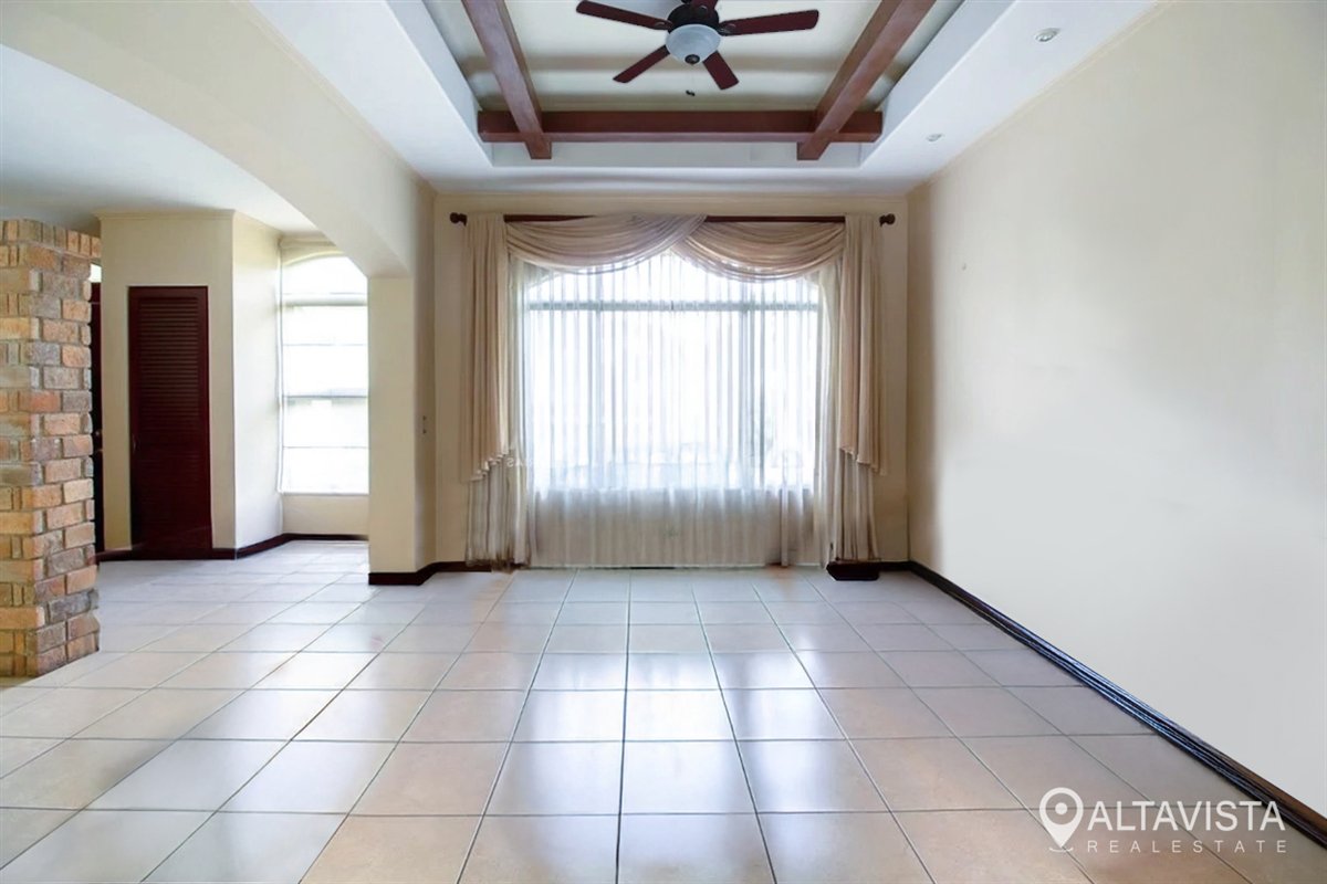 Casa en Alquiler Hacienda Gregal