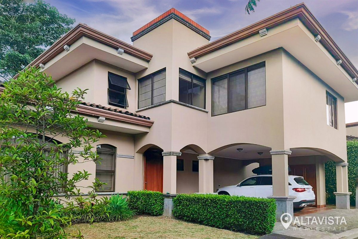 Casa en Alquiler Hacienda Gregal