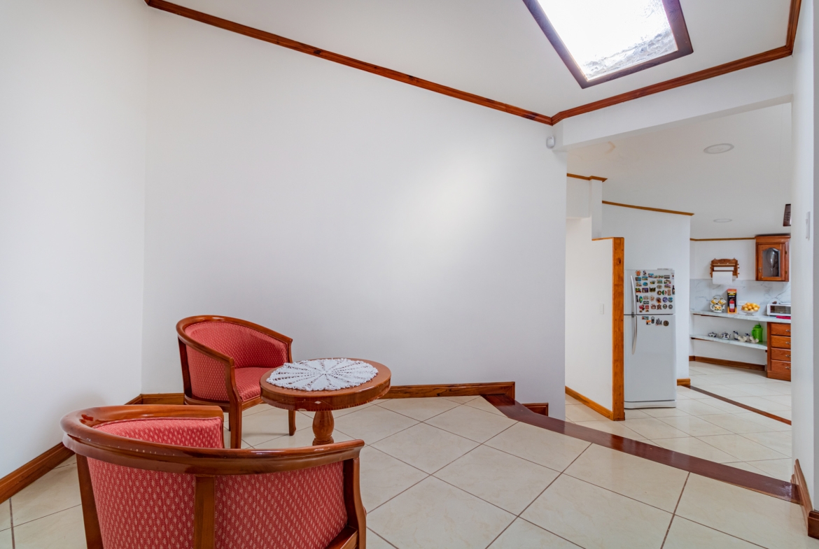 Casa en Alquiler con balcon Guayabos Curridabat