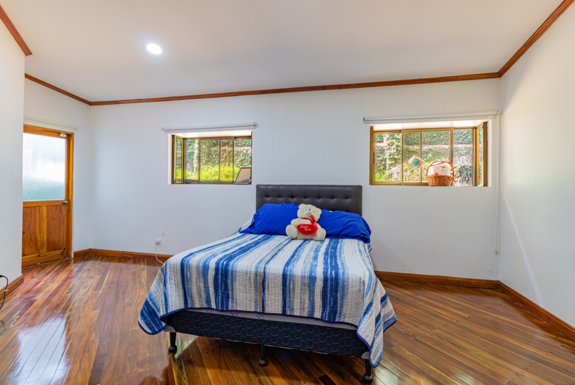 Casa en Alquiler con balcon Guayabos Curridabat