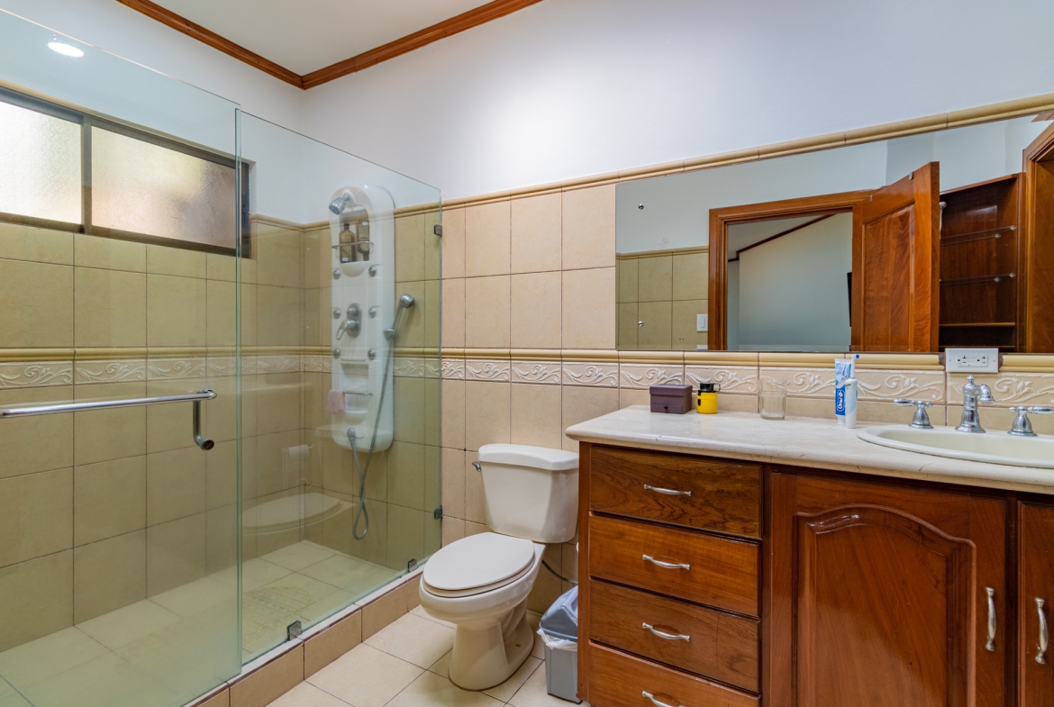 Casa en Alquiler con balcon Guayabos Curridabat