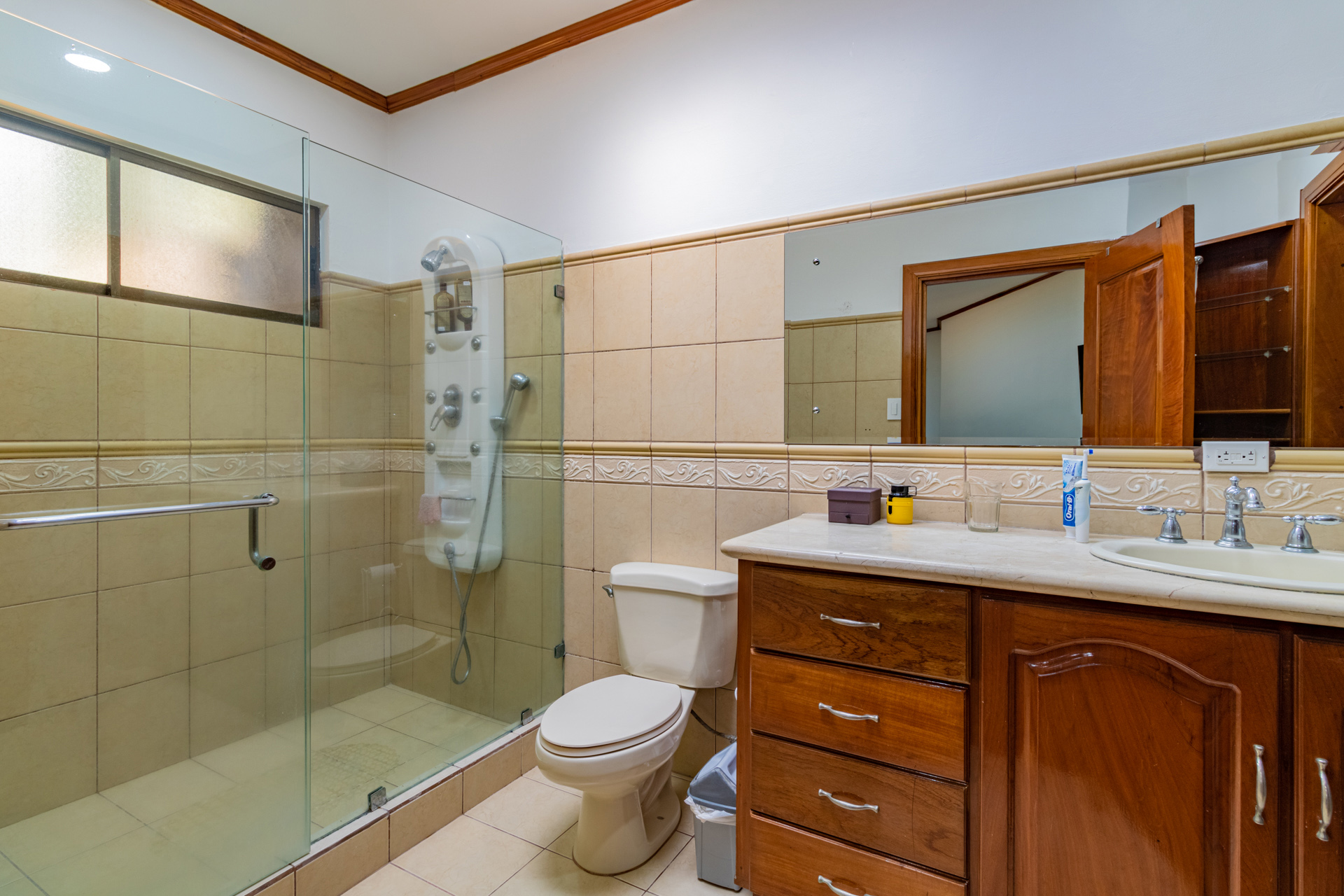 Casa en Alquiler con balcon Guayabos Curridabat