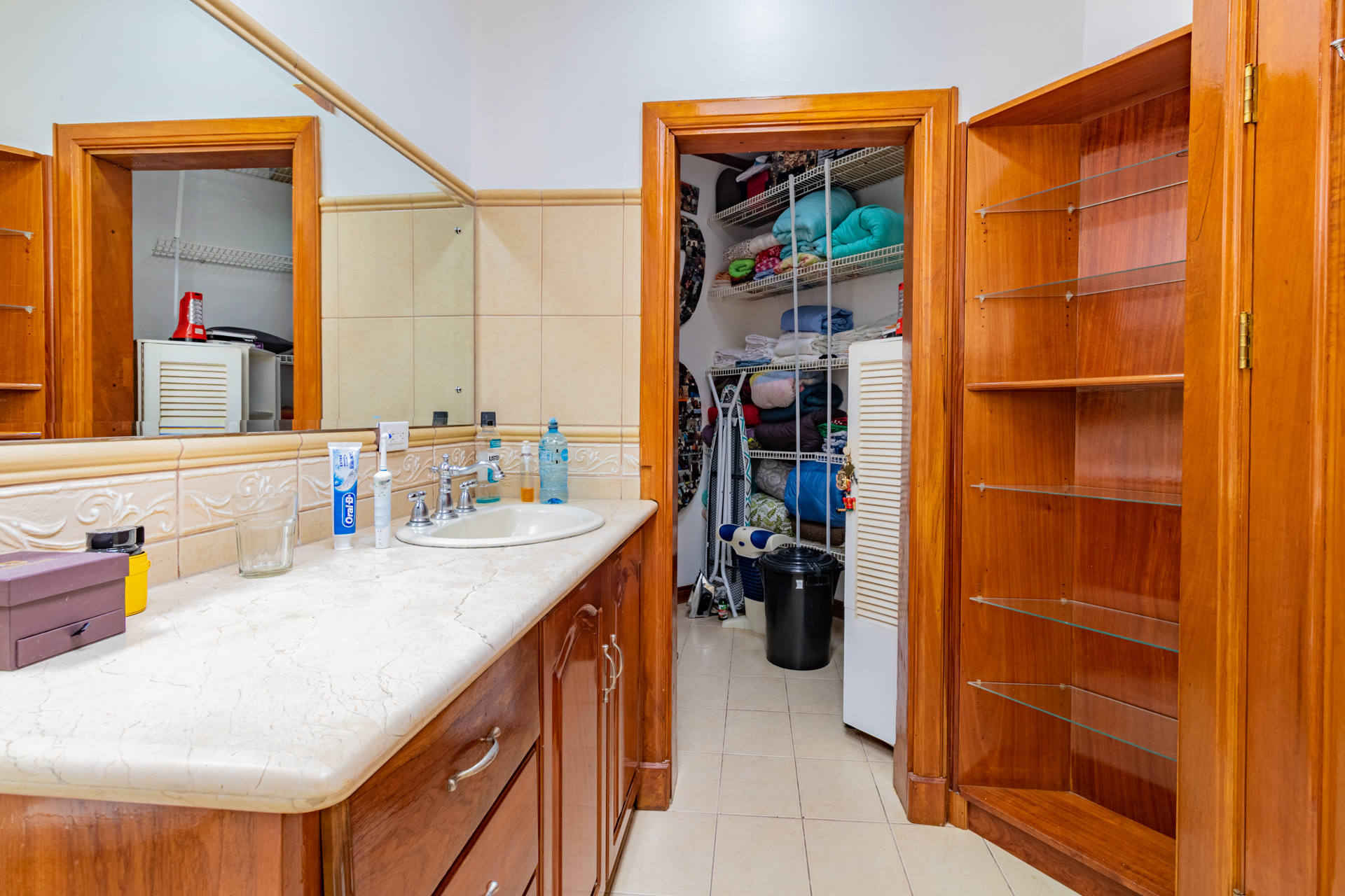 Casa en Alquiler con balcon Guayabos Curridabat