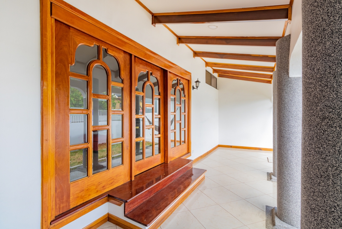 Casa en Alquiler con balcon Guayabos Curridabat