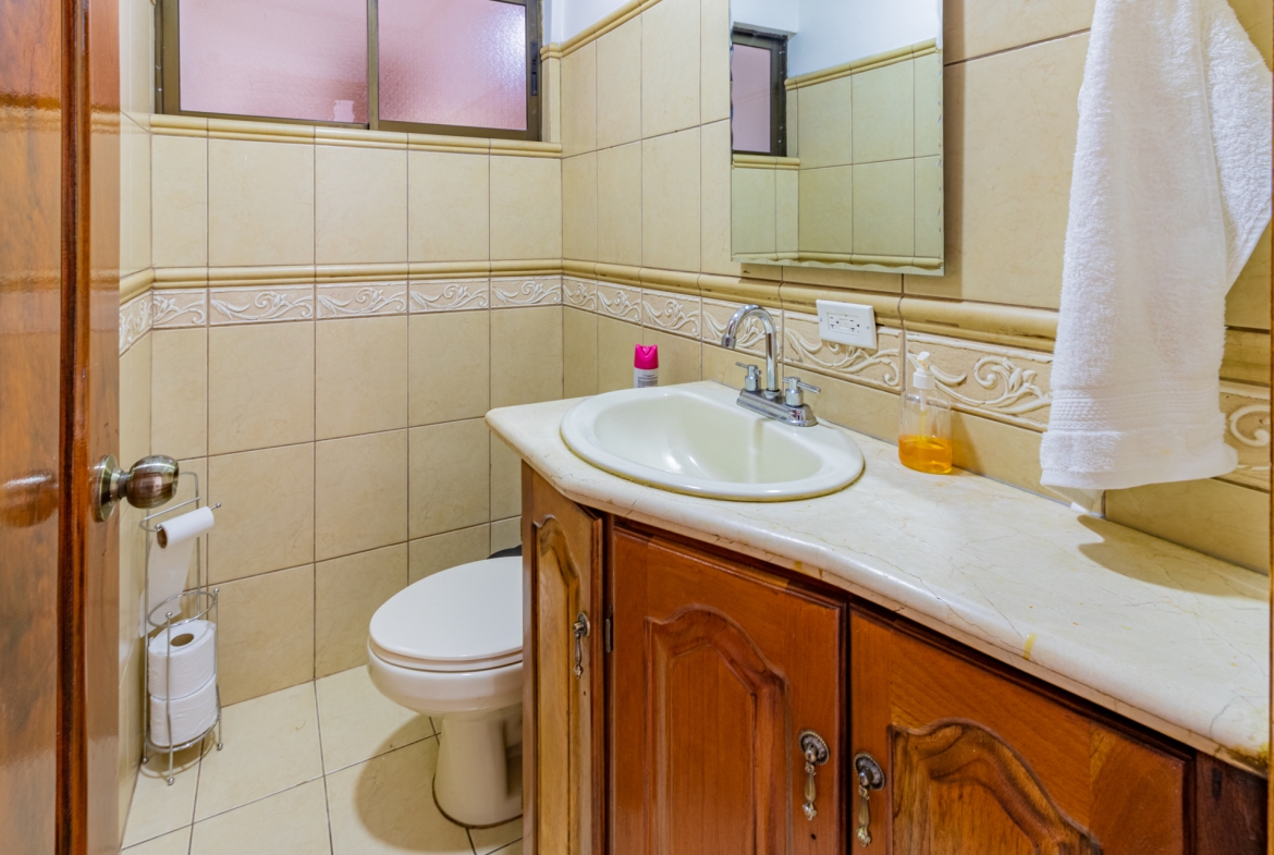 Casa en Alquiler con balcon Guayabos Curridabat