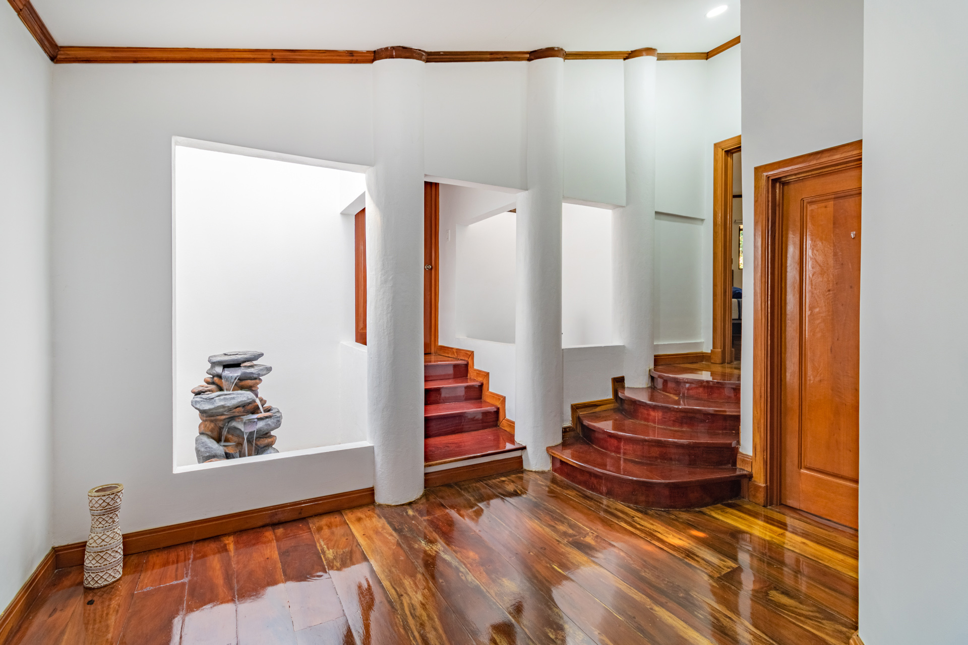 Casa en Alquiler con balcon Guayabos Curridabat