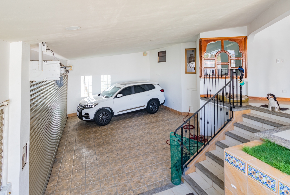 Casa en Alquiler con balcon Guayabos Curridabat