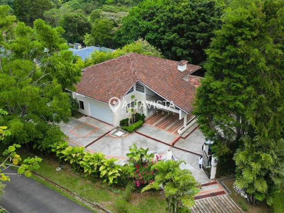 Casa en Venta Residencial Apacibles Valles