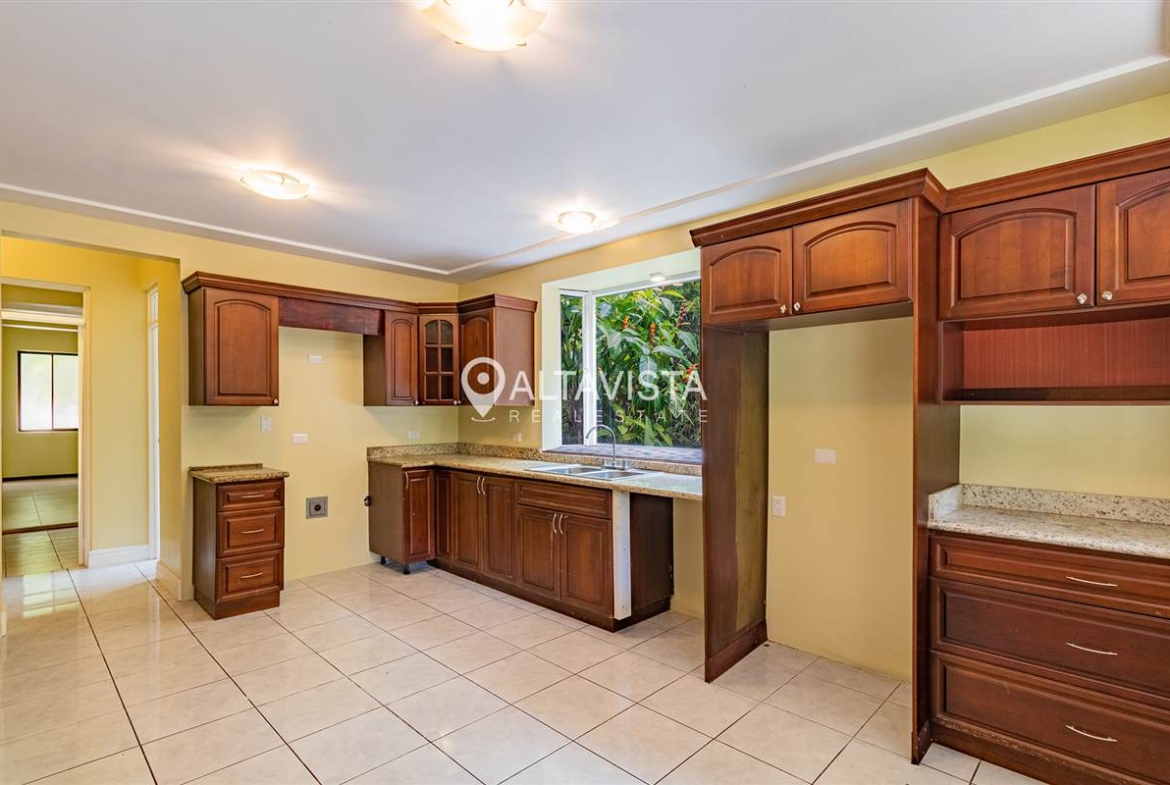 Casa en Venta Residencial Apacibles Valles