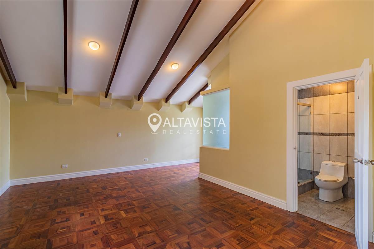 Casa en Venta Residencial Apacibles Valles