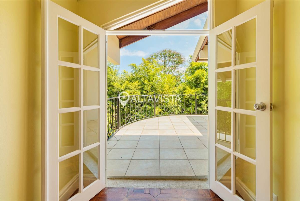 Casa en Venta Residencial Apacibles Valles