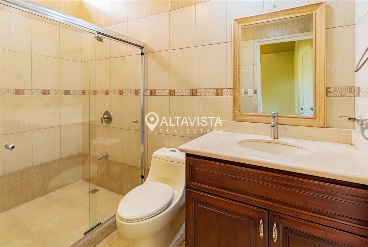 Casa en Venta Residencial Apacibles Valles