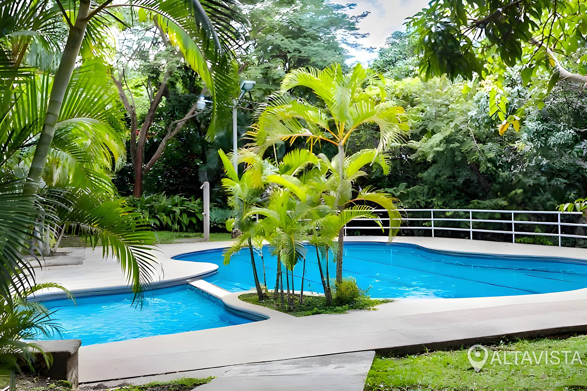 Casa en condominio Condoroble