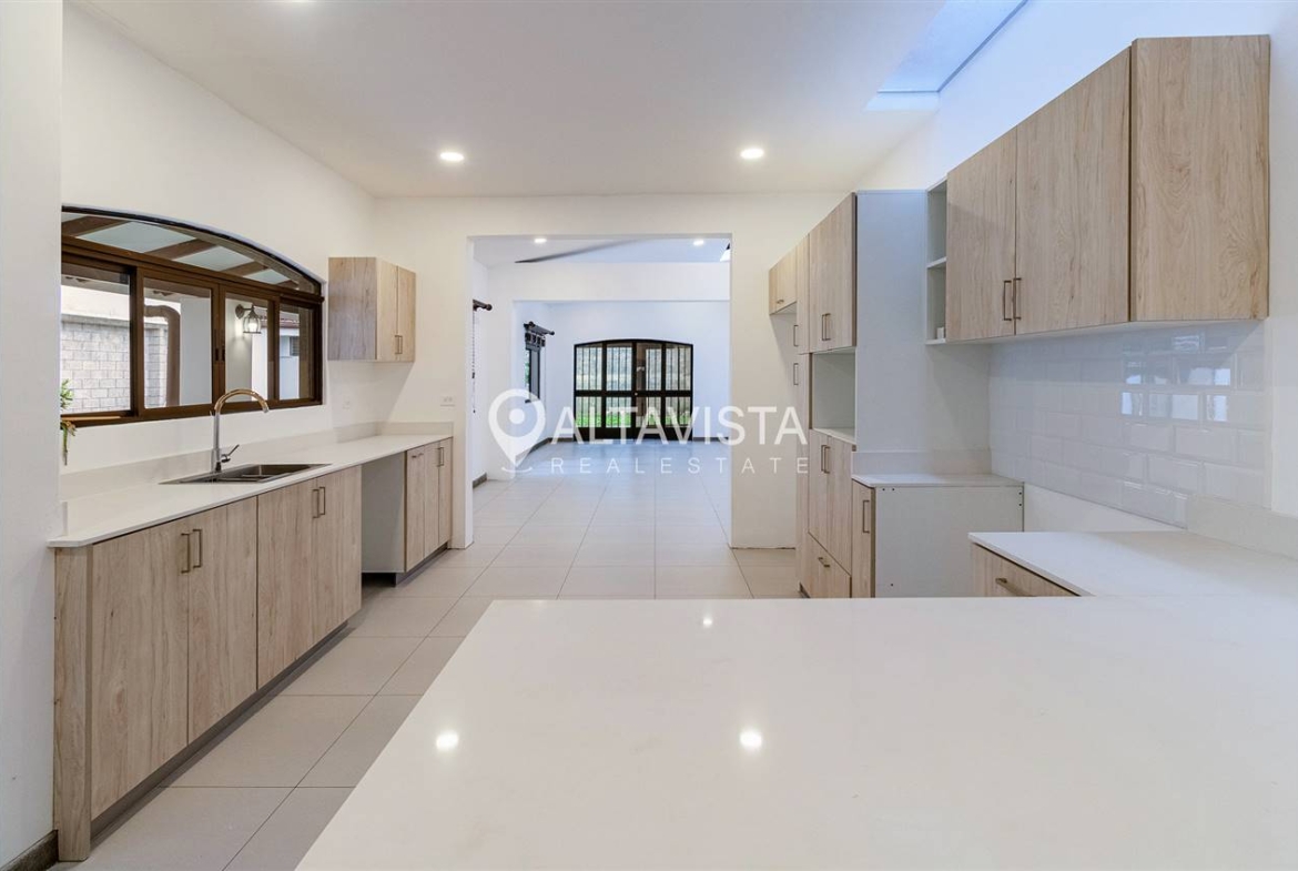 Casa en condominio Vía Ciprés