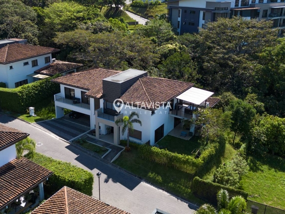 Casa en venta Condominio Lomas del Valle Santa Ana