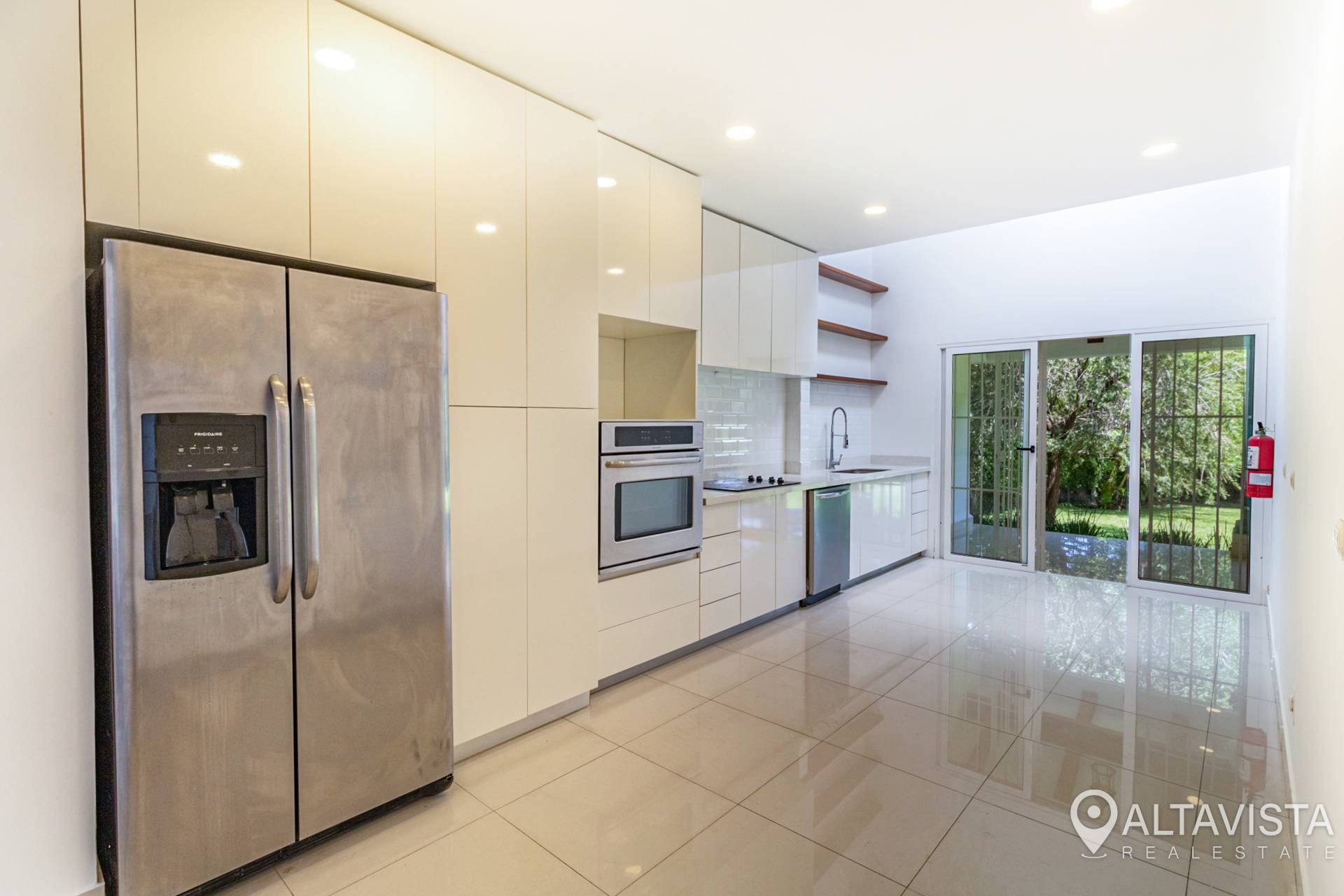 Casa en venta condominio valle del sol