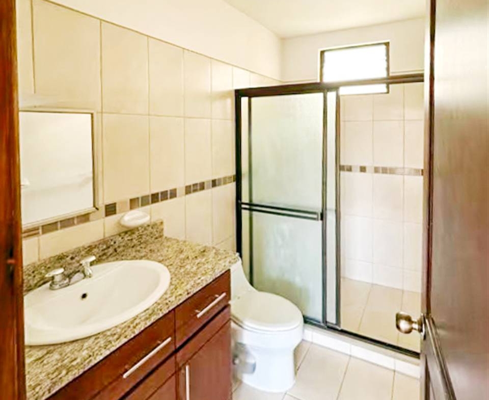 Condominio en Pinares de Curridabat