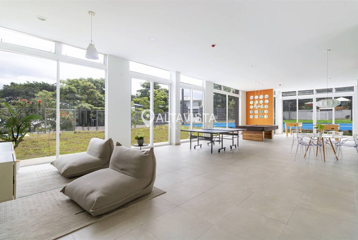 Condominio Nasara en Santa Ana