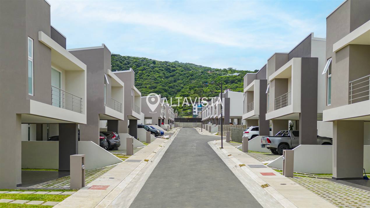 Condominio Nasara Río Oro