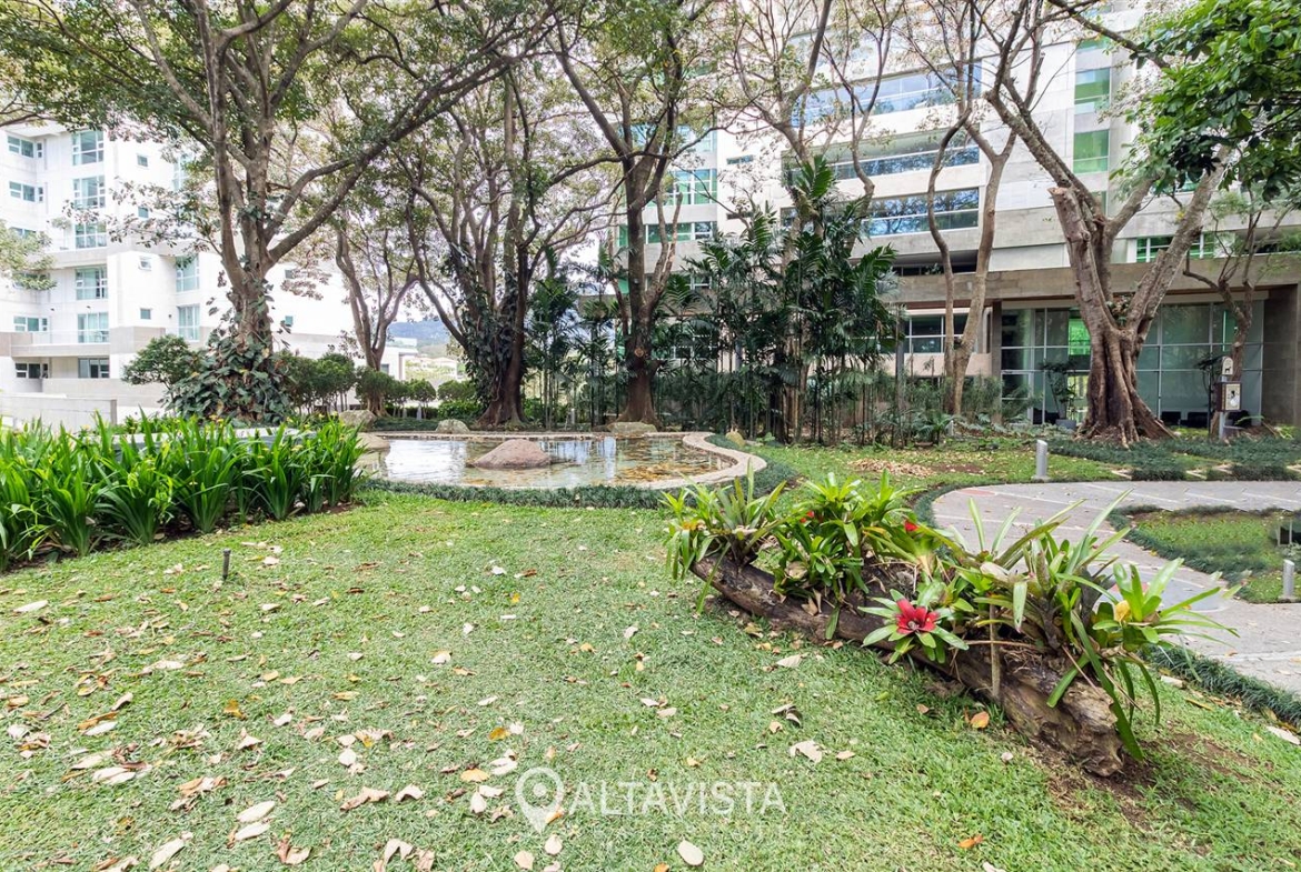 Central Park Escazú