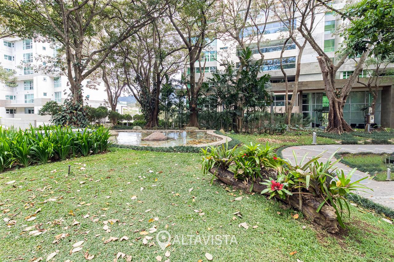 Central Park Escazú