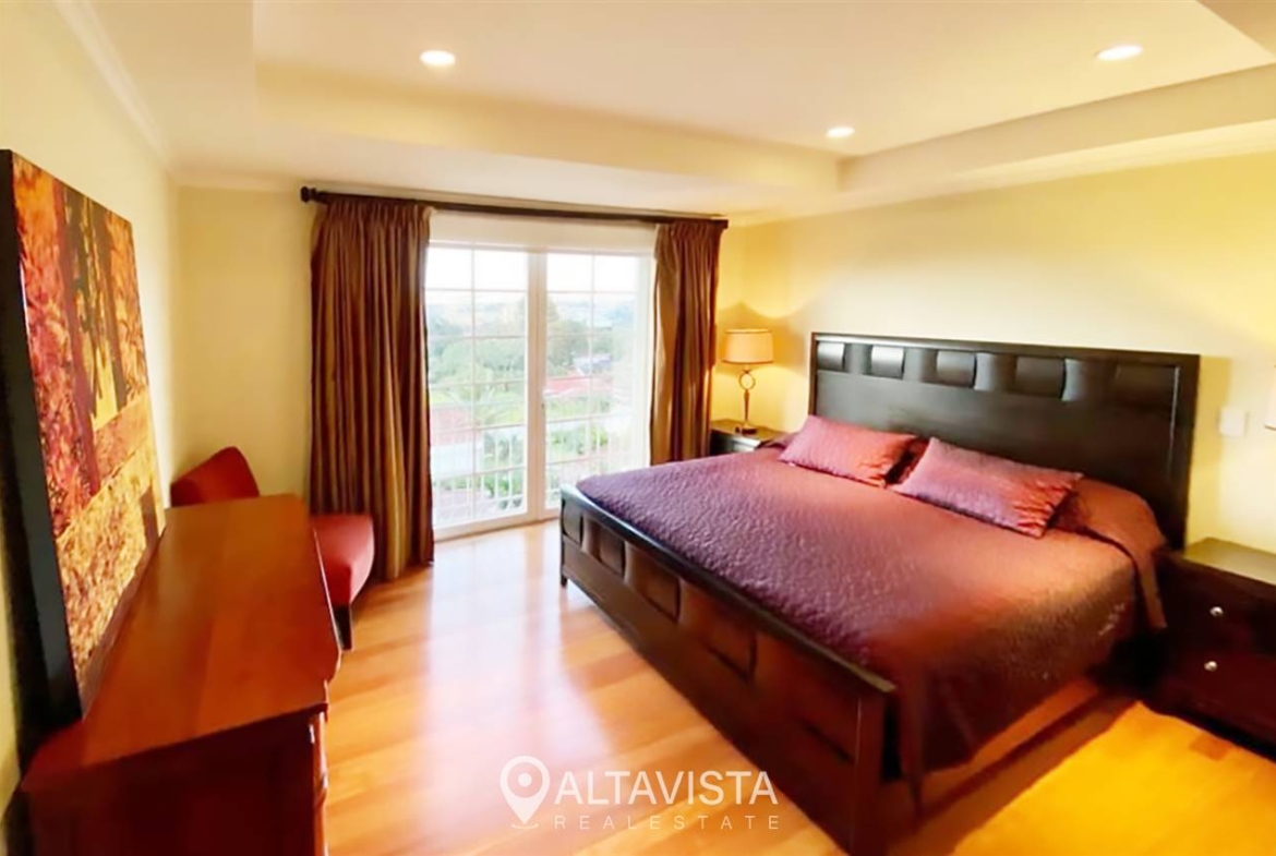 El Cortijo Los Laureles