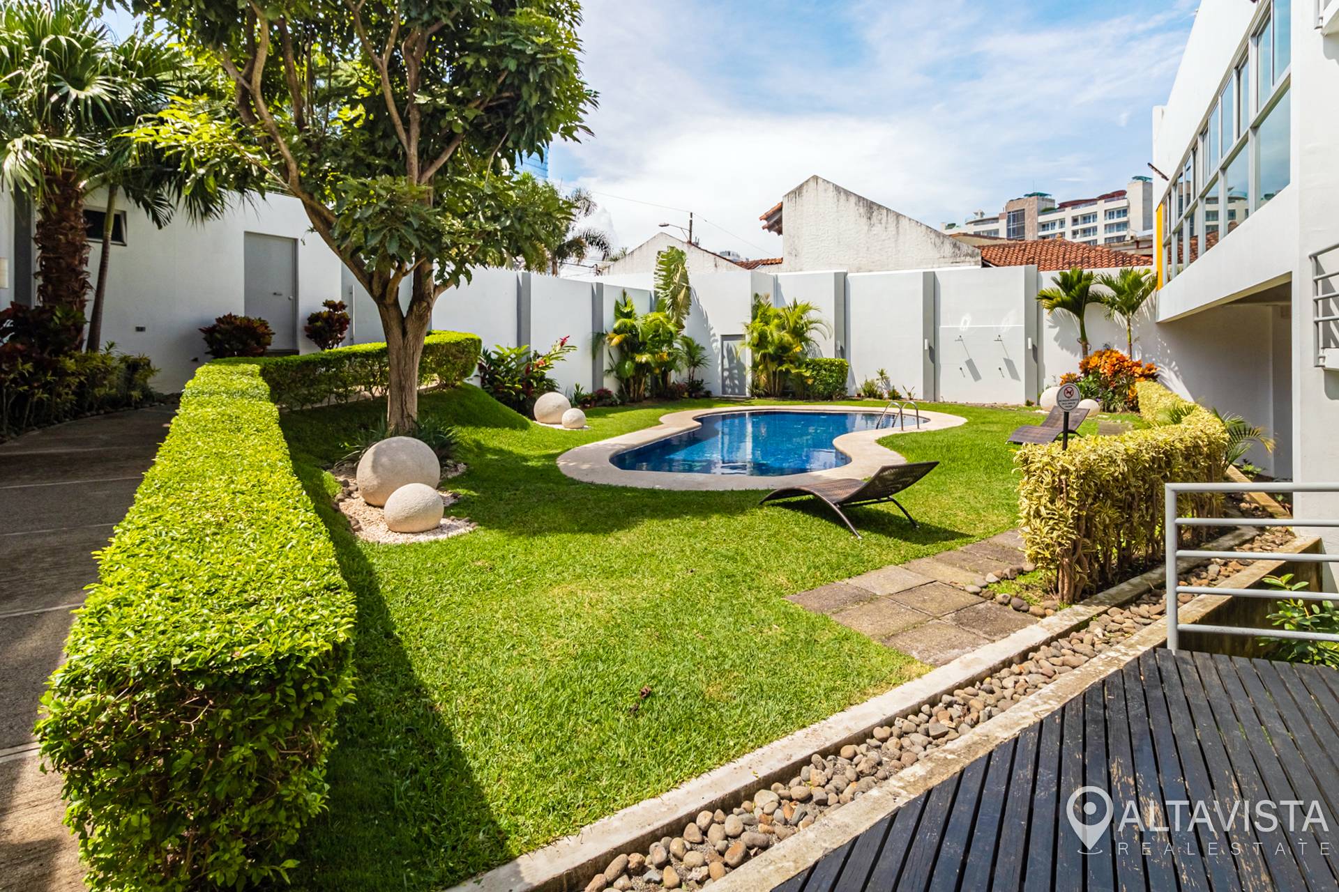 Condominio roble sabana