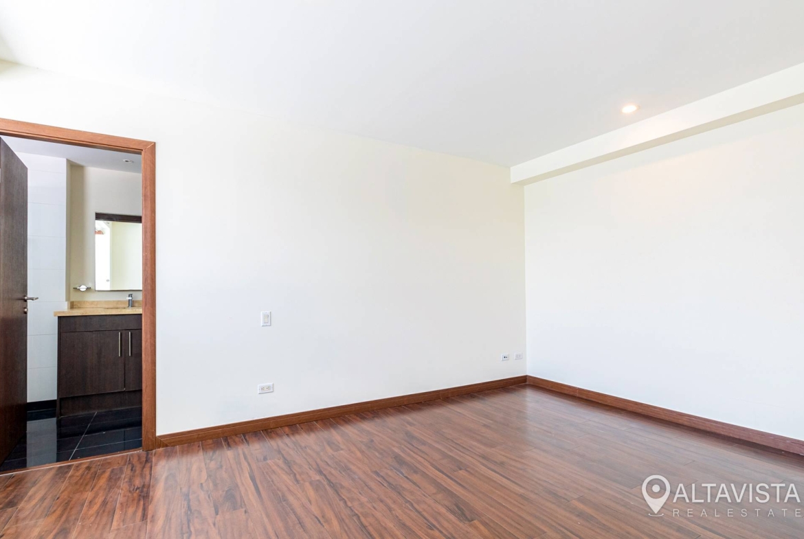 Condominio roble sabana